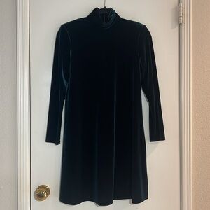 K.C. Spencer Women’s Emerald Green Velvet Dress.